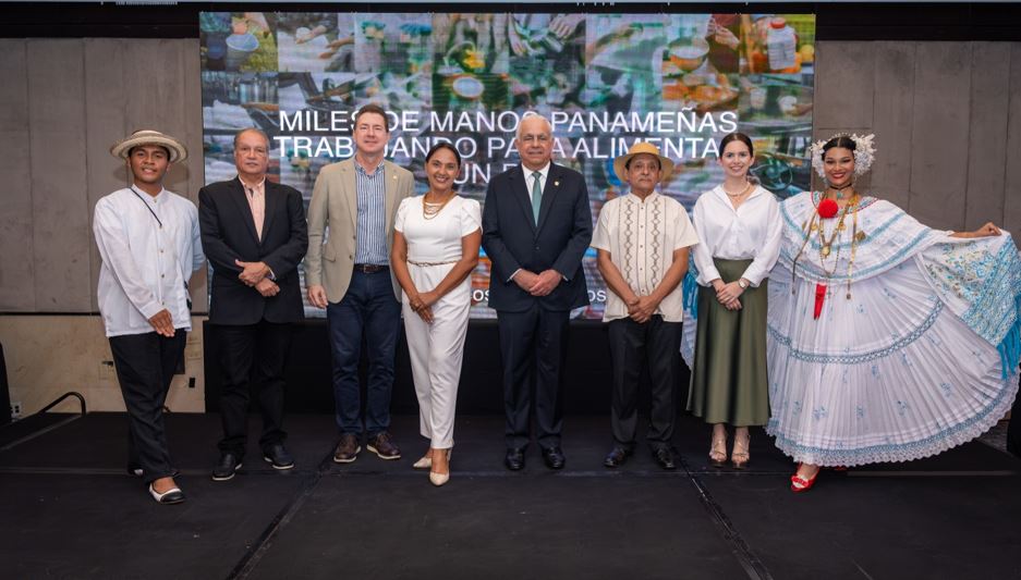 Panam lanza campaa de consumo lcteo nacional para proteger su produccin