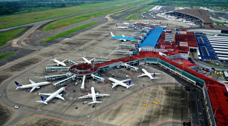 Tr�fico a�reo en Am�rica Latina y el Caribe creci� 3,8% interanual en 2025