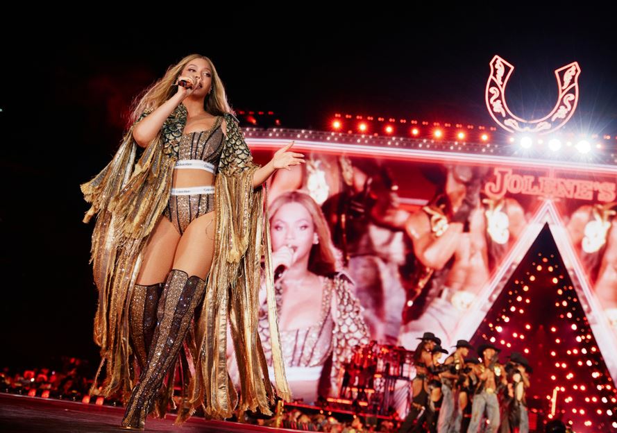 Calvin Klein visti a Beyonc para su espectculo Cowboy Carter en Landover