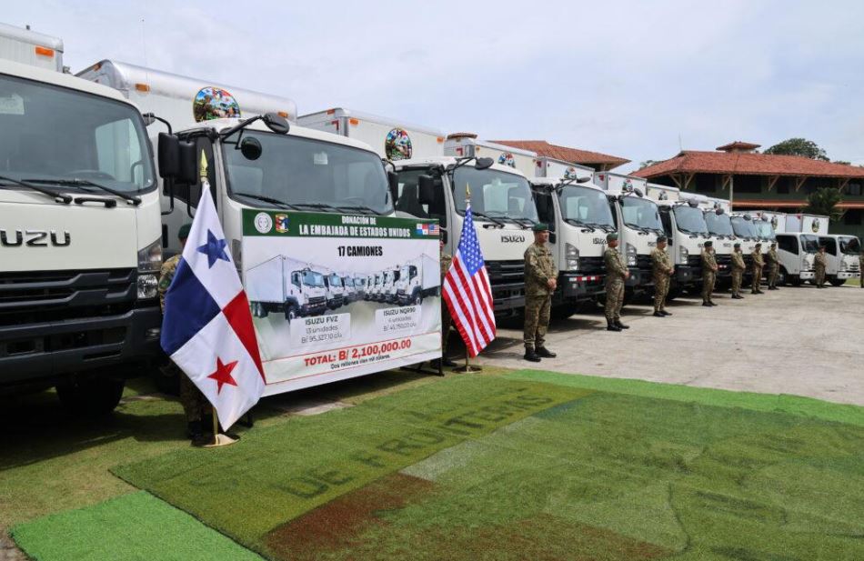 Estados Unidos entrega camiones de carga valorados en $2.1 millones a Panam�