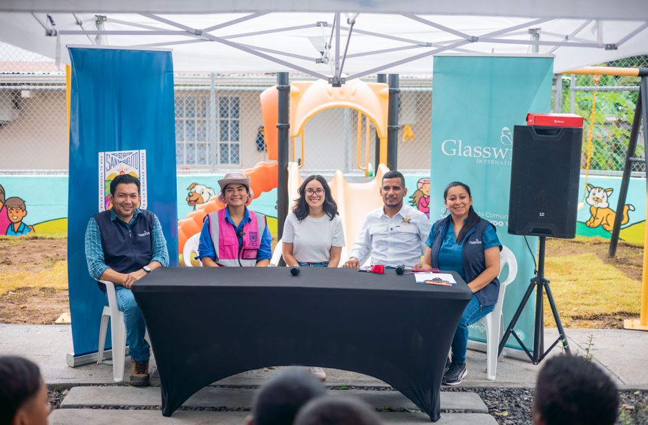 FEMSA y Fundacin Glasswing entregan parque renovado a la comunidad de San Miguelito a travs del Proyecto Lapis