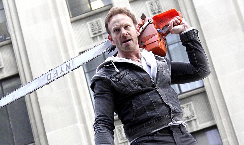 Ian Ziering confiesa que acept protagonizar Sharknado para dar de comer a su familia