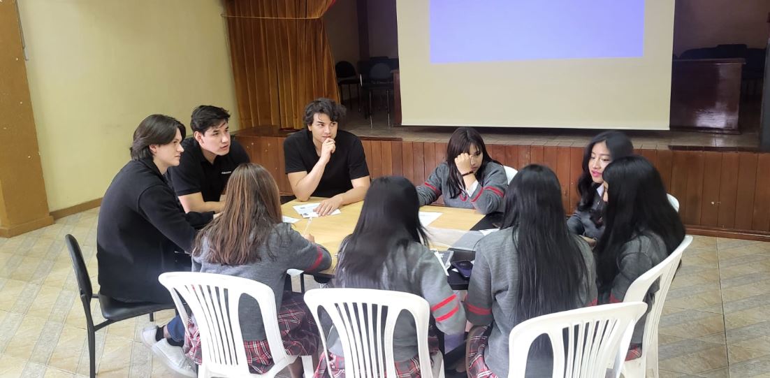 Crece la emocin del programa educativo Solve for Tomorrow 2025: los top 3 equipos de 13 pases avanzan a la siguiente ronda