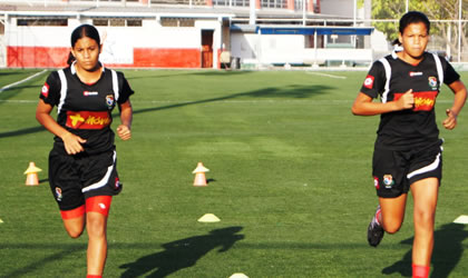 Seleccin femenina de Panam preparndose para el premundial de marzo prximo