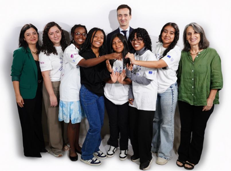 Jvenes panameas participan en Campamento de Ciberseguridad CyberWizards 2025 con el apoyo de la Senacyt y la Unin Europea