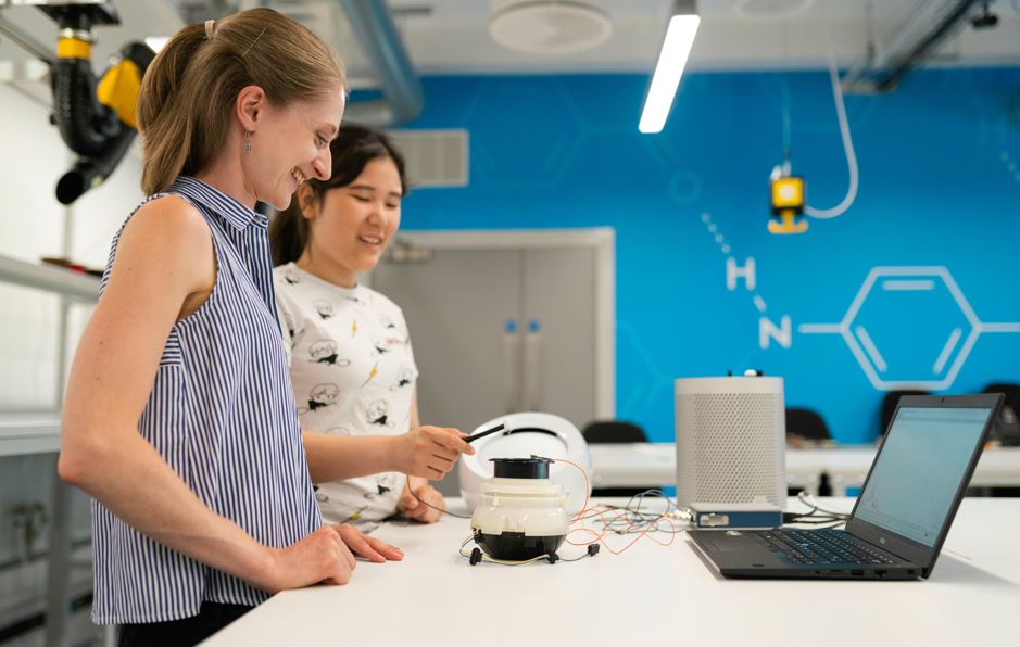 Un futuro digital con m�s voces: talento femenino en STEM en Am�rica Latina