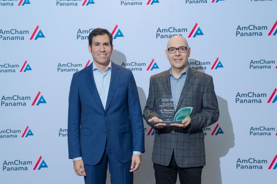 AMCHAM premia a Tetra Pak por su programa de reciclaje Tu Papel Cuenta