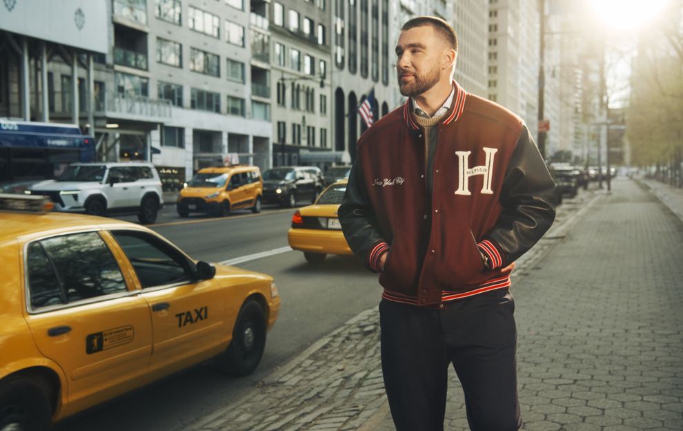 Tommy Hilfiger invita a Travis Kelce y amigos a The Plaza y a su mundo neoyorquino para el oto�o de 2026