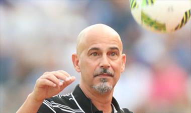 /deportes/derrotas-en-hexagonal-final-le-cuestan-su-puesto/36612.html