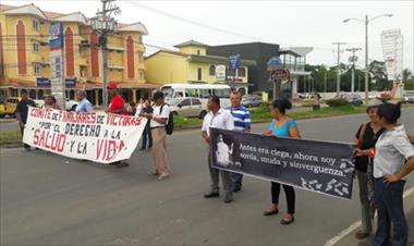 /vidasocial/pacientes-cierran-la-via-en-protesta-por-ser-envenenados-con-jarabe/32380.html