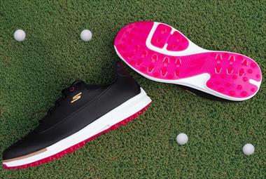 Skechers lleva el confort al campo de golf