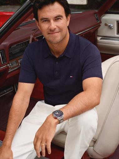 /spotfashion/tommy-hilfiger-da-la-bienvenida-al-piloto-de-formula-1-sergio-perez-como-embajador-global-de-la-marca/106398.html