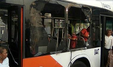 /vidasocial/unidades-de-metro-bus-colisionan/47056.html