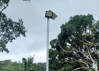 /vidasocial/aes-panama-y-la-oer-iluminan-comunidades-de-cocle-con-el-proyecto-mi-primera-luminaria-/106662.html