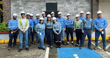 /vidasocial/aes-panama-impulsa-el-talento-joven-con-mas-de-69-pasantes-en-su-programa-2025-2026/106889.html