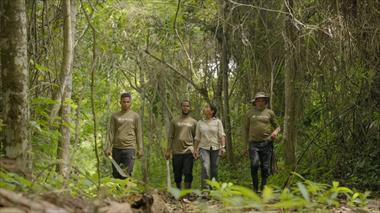 /vidasocial/ancon-recibe-el-premio-internacional-de-guardabosques-2025-por-su-trabajo-de-conservacion-en-la-reserva-natural-privada-punta-patino/106222.html