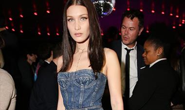 /spotfashion/bella-hadid-retoma-la-moda-de-los-anos-90/41015.html