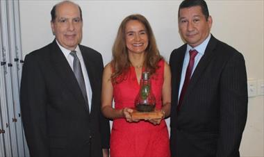 /vidasocial/cerveceria-nacional-recibe-el-premio-uso-racional-y-eficiente-de-la-energia-/59548.html