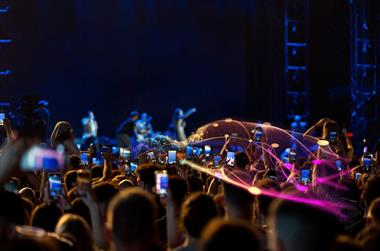 /zonadigital/ericsson-consumerlab-crece-el-interes-de-los-usuarios-de-smartphones-por-conectividad-garantizada-en-momentos-criticos/106572.html