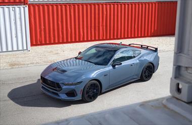 /vidasocial/el-ford-mustang-continua-rugiendo-fuerte-62-anos-despues-de-su-creacion/106827.html