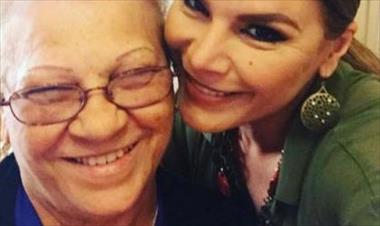 /vidasocial/-vuela-alto-junto-a-papi-escribio-tanon-tras-la-muerte-de-su-madre/45436.html