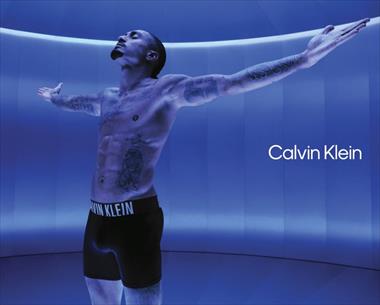 /spotfashion/calvin-klein-reune-nuevamente-a-la-estrella-brasilena-del-futbol-raphinha-para-presentar-la-ropa-interior-intense-power/106940.html