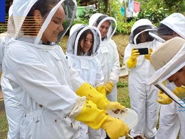 /vidasocial/samsung-celebra-el-dia-mundial-de-la-tierra-jovenes-ecologistas-destacan-en-su-programa-educativo-solve-for-tomorrow/106802.html