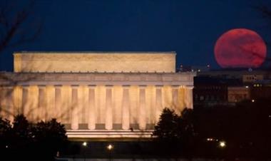/vidasocial/-pendientes-esta-noche-tenemos-superluna-en-el-cielo/20706.html