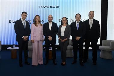 /zonadigital/tigo-business-y-bloomberg-en-linea-la-era-de-la-ia-y-la-ciberseguridad-avanzada-redifinen-la-banca-en-panama/107159.html
