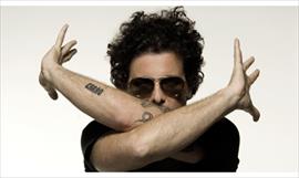 Andres Calamaro Cumple y complace a Panam en su concierto