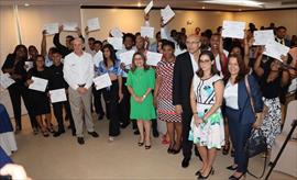 AES Panam� impulsa el talento joven con m�s de 69 pasantes en su programa 2025-2026