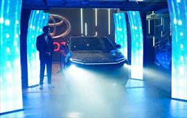 En el marco de su 70 aniversario en Panam�, Ricardo P�rez presenta la nueva Toyota RAV4