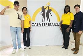 El hambre no duerme y los antojos no tienen horario  Wendy�s Panam� potencia su Auto-Servicio 24 horas de jueves a domingo