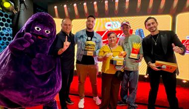Arcos Dorados lanza su programa de lealtad �MiMcDonald�s y reconoce a tres de sus clientes m�s leales de Panam�